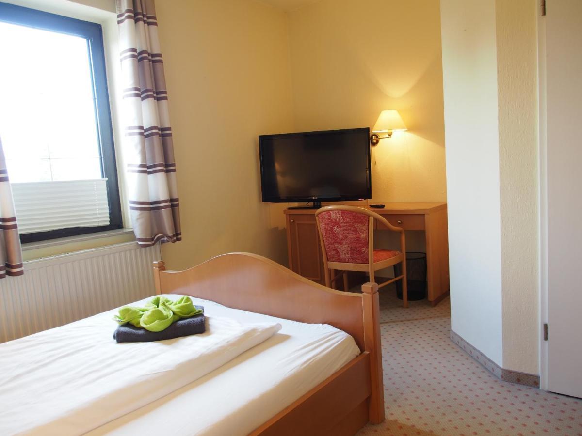 Altes Teichhaus - Pension Ottendorf-Okrilla ภายนอก รูปภาพ